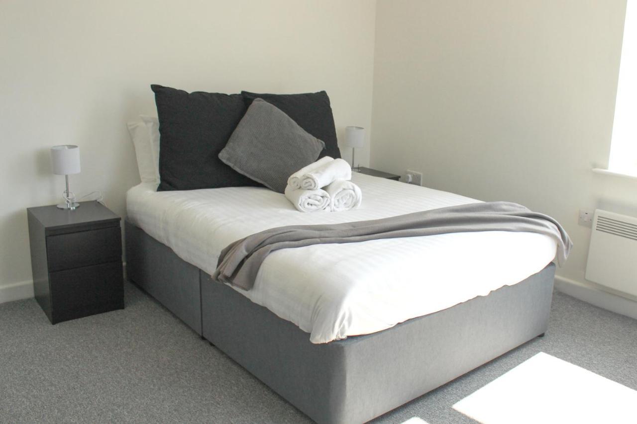 Stylish 1Br Apartment In The Heart Of Heywood Exterior photo